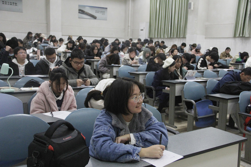 2 观看现场_副本.jpg